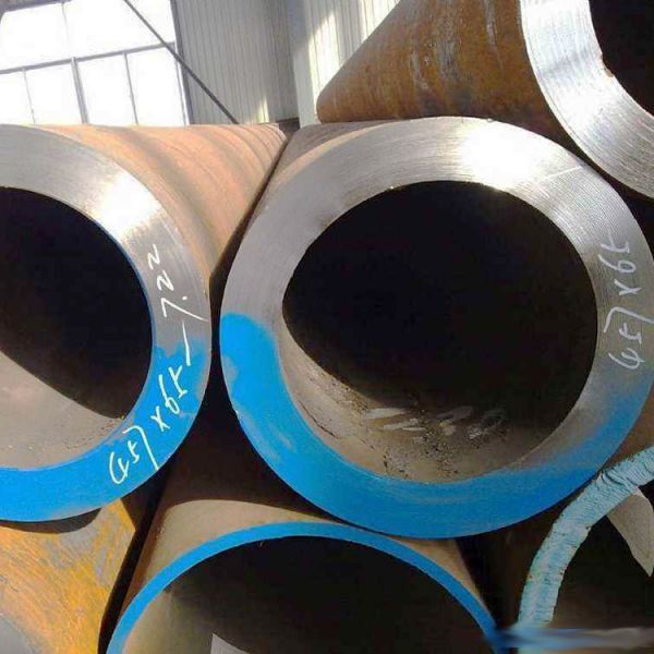 無(wú)縫鋼管生產(chǎn)時(shí)管坯在低溫段加熱時(shí)應(yīng)考慮哪些因素? 無(wú)縫鋼管生產(chǎn)時(shí)管坯在低溫段加熱時(shí)應(yīng)考慮哪些因素?